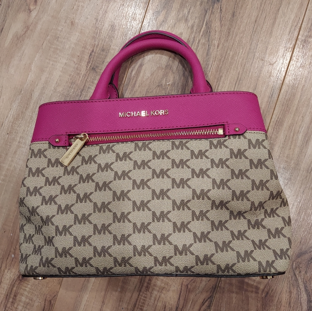 Michael Kors purse Hailee Medium Leather Satchel Magenta/Pink Classic Designer